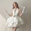 Vestido de Noiva Leve com Gola Halter Estilo Francês 2026 Novo Modelo Branco Simples Cetim Curto Vestido de Noiva Vestido Sexy de Aniversário