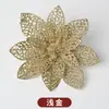 Corona Navideña Decorativa de Venta Caliente Transfronteriza con Flores Doradas Brillantes, Decoraciones Navideñas, Cabezas de Flores Doradas Brillantes Huecas de Doble Capa de 15 cm