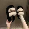 Outono/Inverno Novos Sapatos Rasos de Pelúcia Femininos Fivela de Metal Mais Veludo Quente Roupa Exterior Versátil Estilo Quente Estilo Preguiçoso