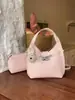 Bolso de Piel Rosa Suave de Alta Gama para Mujer 2026 Nuevo Estilo Bolso Cubo Bolso de Hombro Único Bolso Cruzado Versátil para Viajes al Trabajo Modelo de Diseño de Nicho