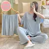 Pijama de modal para mujer, nuevo conjunto de tres piezas para primavera y verano con almohadilla en el pecho, manga corta, pantalones, talla grande 230 kg, ropa de casa