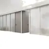 Fabricante de Jiangxi ofrece mamparas de oficina minimalistas de aleación de aluminio, incluyendo mamparas altas para edificios de oficinas y salas de conferencias, y mamparas de vidrio de una sola capa.