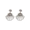 Pendientes de Aretes con Forma de Abanico Hueco Tachonados de Diamantes de Lujo Ligero de Aguja Plateada Pendientes Exquisitos de Nicho de Gama Alta Retro Minimalista Europeo y Americano