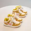 Zapatillas de Colores Bloque Tendencia de Moda Infantil 2025 Otoño Nuevos Zapatos de Skate de Caña Alta Coreanos para Niñas Zapatos Casuales Antideslizantes