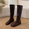 Novas botas longas versáteis de bico redondo, botas altas baixas 2026, estilo europeu e americano, elegantes botas de cano alto para mulheres, outono e inverno
