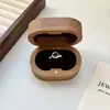Anillo Casual Calado de Ala Ancha para Mujer, Metálico de Alta Gama Elegante, Anillo Abierto Creativo Plateado, Anillo Dulce y Fresco para el Dedo Índice