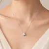 Collar de Moda Europeo y Americano Transfronterizo Chapado en Oro Blanco Moissanita de 1 Quilate Lujo Ligero Colgante de Moissanita de Cuatro Garras Cadena para Clavícula