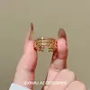 Anillo de Café Vintage de Lujo Ligero Dorado con Artesanía Intrincada, Único y Elegante, Versátil y Creativo