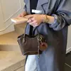 Bolso Pequeño de Moda de Gama Alta para Mujer 2025 Nuevo de Moda Versátil Bolso Cruzado Bolso de Mano Elegante Bolso Cubo