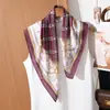 Lenço Quadrado Elegante Floral 70cm para Mulheres, Lenço de Seda Suave e Gracioso, Novo Lenço Decorativo Versátil de Primavera e Verão, Lenço de Pescoço para Mulheres