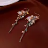 Pendientes Vintage de Plata con Flores Incrustadas de Diamantes, Pendientes de Botón Exquisitos Versátiles Retro, Pendientes de Diseño Moderno para Mujer