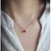 Collar Colgante de Plata S925 Chapado en Oro de 18K Zircón Rojo Granate Cadena de Clavícula Regalo Femenino Nicho Retro Exquisito