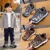 Zapatos Deportivos Antideslizantes para Niños 2026 Otoño/Invierno Nuevo Estilo Zapatos de Entrenamiento Alemanes para Niños Versátiles Suela Suave Estudiante Más Terciopelo Zapatos para Correr para Niños Grandes