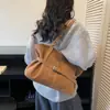 Bolsa de Ombro Minimalista Retrô para Mulheres 2025 Inverno Novo Estilo Versátil Bolsa de Mão com Alça de Couro Bolsa de Ombro
