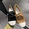 Novedad de Principios de Primavera Mocasines de Gamuza con Cadena Metálica Estilo Chanel para Mujer, Tenis Casuales Planos, Mocasines con Bloques de Color para Mujer