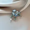 Broche de Mariposa y Flor de Lujo Ligero, Broche de Pedrería de Alta Gama, Pin para Traje y Abrigo, Accesorio para Vestido, Venta al por Mayor desde Fabricante, en Stock