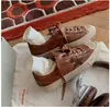 2026 Nuevo Modelo Zapatillas Blancas Versátiles de Punta Redonda de Caña Baja Estilo Vintage Zapatos Desgastados Zapatillas Casuales con Estrella para Mujer en Primavera y Otoño