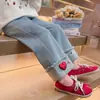 Estilo Novo Primavera 2026 Calça Reta Wide Leg para Meninas Infantil Solta Versátil Jeans para Crianças Maiores Calça Casual
