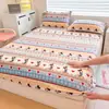 Conjunto de três peças de lençol de leite veludo espesso de alto peso para outono e inverno, capa de colchão infantil de desenho animado com capa de cama de pelúcia, disponível para atacado