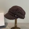 Boné de Beisebol Casual Listrado Estilo Japonês para Mulheres, Chapéu de Pescador Artístico Versátil para Outono e Inverno, Chapéu Elegante de Equitação que Afina o Rosto
