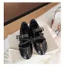 Tênis Feminino Estilo Ballet Francês em Pele de Ovelha com Salto Escondido, Novo Modelo 2026, Sapatos Mary Jane com Design Único