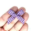 Al por mayor En stock Lazos de Cinta Cuadros Pequeños de 1 cm para Lencería, Zapatos, Sombreros, Accesorios de Ropa Infantil, Flores de Lazo Hechas a Máquina