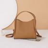 Bolso Cubo de Gran Capacidad para Mujer 2026 Nuevo Estilo Piel Genuina Retro Bolso de Mano para Viajes Diarios Bolso de Hombro Cruzado Versátil 9605