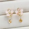 Pendientes de Cristal Transparente con Monturas de Perla, Diseño Floral Dulce y Fresco, Pendientes de Aguja de Plata S925, Versátiles y con un Toque de Lujo, Venta al por Mayor