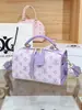 Fornecimento Direto da Fábrica Atacado de Bolsas Femininas, Bolsa Boston Almofada com Relevo de Luxo de Nicho, Bolsa de Ombro Transversal Moderna e Estilosa