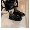 Versão em Couro de Vaca, Couro de Cavalo Lavado, Bico Arredondado, Slip-On Estilo Britânico, Salto Grosso, Mocassins Femininos, Sapatos Pequenos de Couro para Mulheres, Outono e Inverno