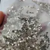 Atacado do Fabricante Joias de Diamante para Nail Art K9 Diamantes Grandes Acessórios para Unhas Joias DIY Misturadas Prata Branco Fundo Plano Joias Adesivos de Diamante