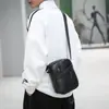 Bolso cruzado para hombre estilo business, Bolso de hombro nuevo de moda en piel suave, Bolso sencillo para el móvil de uso diario para ir al trabajo al por mayor