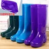 Botas de lluvia impermeables y de secado rápido de caña alta para mujer, con forro no tejido, suelas de goma y forro polar para mayor calidez, lo que las hace adecuadas para otoño e invierno.