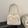 2025 nueva bolsa de peluche para mujer bolsa peluda cena familiar bolsa de hombro peluda bolsa de hombro coreana tote al por mayor