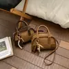 Bolsa de Mão Pequena Texturizada Moda Retrô para Mulheres, Nova Bolsa de Ombro Versátil para a Temporada de Primavera, Bolsa Transversal Tendência de Nicho