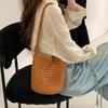 Capa Superior Cuero Vacuno Bolso Tejido Hecho a Mano 2025 Nuevo Estilo Vacacional Retro Ligero Bolso de Hombro Tipo Cubo Bolso Cruzado de Cuero Genuino para Mujer