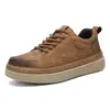Zapatos de Hombre Otoño Zapatos de Tabla para Hombre 2026 Nuevos Versátiles Estudiante Retro Zapatos de Cuero Ligeros Suela Suave Zapatos Casuales de Moda para Hombre