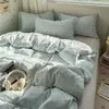 Conjunto de Roupa de Cama Simples e Estiloso Estilo Ins com Bolinhas Pequenas, Macio e Amigo da Pele, Conjunto de Quatro Peças, Capa de Edredom Feminina, Conjunto de Três Peças para Estudantes, Lençol de Cama 1,5m