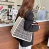 Bolso Cruzado de Hombro de Moda Casual con Personalidad, Textura de Moda y Gran Capacidad, Bolso Tote de Nicho para Mujer de Primavera 2026