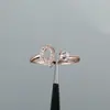 Anillo con Letra de Oro Rosa Nuevo de Amazon Transfronterizo Anillo Abierto con Diamante Blanco Joyería de Mano Anillo Único Personalizado Venta al por Mayor