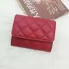 Bolsa de Monedas Corta Estilo Chanel de Piel de Oveja Moda para Mujer 2024 Nueva Multifunción Compacta para Monedas Almacenamiento de Certificados