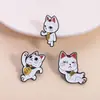 Anime Japonês Vovó de Alta Velocidade Formato de Gato da Sorte Metal Pintado Emblema Desenho Animado Divertido Animal Gato Broche