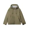 Chaqueta softshell súper elegante de estilo americano, un conjunto de escalada al aire libre con capucha para parejas, a prueba de viento y forrado de polar, corte holgado, disponible para hombres y mujeres.