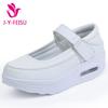 2026 Comercio Exterior Transfronterizo Talla Grande Viaje al Aire Libre Zapatos Mecedores Zapatos Deportivos para Mujer Venta al por Mayor Zapatos de Enfermera Zapatos de Mujer Zapatos Individuales Blancos