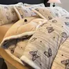 2025 Nuevo Estilo Pastoral de Alto Peso Conejo de Terciopelo de Leche Profusamente Tallado Peluche Caliente de Invierno Engrosado Terciopelo de Leche