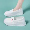 Zapatos de Enfermera UNMUN para Mujer Suela Suave Transpirables Aumentan la Altura Cómodos para Trabajar Pies Fácil de Poner Verano Sensación como de Nube Especial para Personal Médico