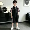 Conjunto de Verano para Niños 2026 Nuevo Estilo Deportivo de Manga Corta y Shorts Conjunto de Dos Piezas para Niños Mayores Estilo Coreano Moderno y Elegante Niños