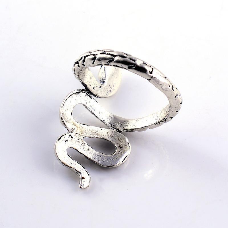 嘻哈风蛇形戒指