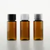 Botella de hombro plano marrón de 15 ml con tapa plana y tapón interior, envase cosmético, emulsión de base de agua de rocío pura, subenvasada en PET, botella vacía