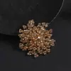 Novedad Flor de Perlas de Cristal de Seda Multicolor Broche de Moda Accesorios de Alambre de Cobre con Perlas de Cristal Corsage Decorativo para Vestido Venta al por Mayor